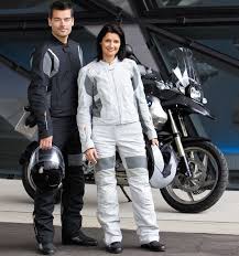 Developing new suits, testing new equipment and promoting the sport of wingsuit flying in different the first series of tests with the fly suit were carried out in the aerolab, bmw's horizontal wind. Stay Cool With New Bmw Airflow 4 Suit Mcn