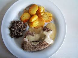 Ochsenbrust Mit Meerrettichsauce Rettich Meerrettichsauce Rinderbraten