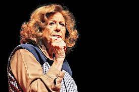 13,961 likes · 151 talking about this. Eunice Munoz Volta Ao Teatro Com Encenacao De Filipe La Feria Teatro Sabado