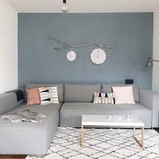 Dies sind tannenzapfen, äste oder auch einzelne blumen in kleinen glasvasen. Unser Skandinavisches Wohnzimmer Einfache Dekoideen Sarahplusdrei