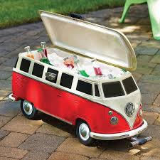 Une Glaciere En Forme De Van Volkswagen Pour Bien Preparer L Ete Bus Volkswagen Volkswagen Coccinelle Volkswagen