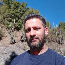 Francisco Vallejos's Instagram, Twitter & Facebook