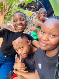 Sinobuntu Sisasenkosi added a new...