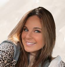 Jennifer Hendrix's Instagram, Twitter & Facebook