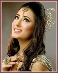 Top 20 Girls Hairstyles For Eid 2020 In Pakistan Wedding Hairstyles For Medium Hair Medium Hair Styles Hair Styles