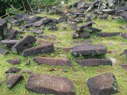 Kita turun di sini aja : Gunung Padang Megalithic Site Cianjur Tripadvisor