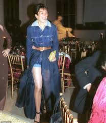 Trouvez les ghislaine maxwell images et les photos d'actualités parfaites sur getty images. Ghislaine Maxwell Before The Fall As She Sits In A Us Cell Photos Reveal The Her Society Life Daily Mail Online