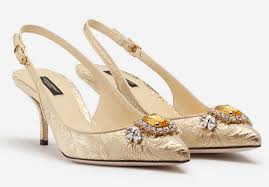 Basti pensare che la designer di moda kate spade ha collaborato con il brand keds per realizzare una collezione luccicante e super fashion. Scarpe Da Sposa Comode E Belle 2021 Foto E Prezzi Beautydea