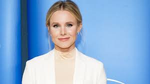 She born and brought up in norfolk, virginia, usa where she used to live there life with lot of massive memories which she always loves so much with their heart because it. Hamilton Star Recast In Kristen Bell S Biracial Central Park Role
