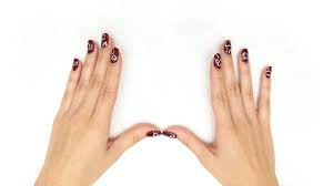 33 gorgeous nail art ideas for valentine's day. Flirty Valentine S Day Nails In Four Simple Steps Savoir Flair