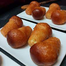 Maybe you would like to learn more about one of these? Baba Tipico Dolce Napoletano Offerto A Colazione Picture Of Hotel Napolit Amo Medina Naples Tripadvisor