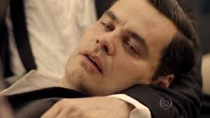 Ernest é baleado e Manfred morre em seus braços