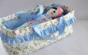 Tutorial Make A Carrycot Or Moses Basket For A Favorite Doll Sewing Baby Doll Carrier Doll Carrier Pattern Baby Doll Carrier Pattern