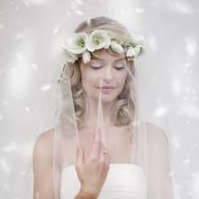 I'm recently in love with beautiful wedding hair accessories like. Bridal Styles For Shorter Hair Shorter Bridal Hairstyles Lace Favour