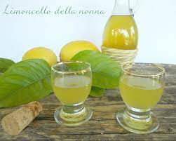 Il limoncello di sorrento nasce. Limoncello Di Sorrento Ricetta Limoncello Fatto In Casa