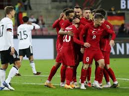 Der türkische fußballbund wurde im jahre 1923 gegründet und seit 1959 werden die professionellen ligaspiele in der süper lig ausgetragen. Liveticker Deutschland Turkei 3 3 3 Spieltag Nationalteams Freundschaftsspiele 2020 Kicker