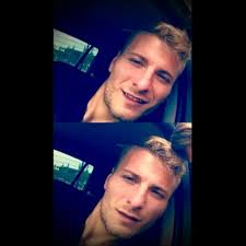 Posso accettare le critiche al calciatore, non gravi. Fan Di Ciro Immobile Home Facebook