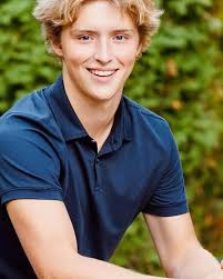 Connor Huston's Instagram, Twitter & Facebook