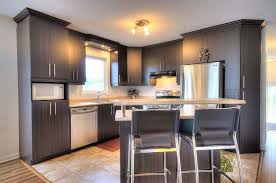 Cuisine Moderne Avec Armoires En Thermoplastique Fini Jusquau Plafond Jpg 1 024 679 Pixels Armoire De Cuisine Kitchen Home Decor