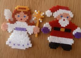 Weihnachtsmann Engel Motive Weihnachtskarte Basteln Mit Bugelperlen Weihnachtsdeko Ideen Ch Basteln Bugelperlen Basteln Weihnachten Weihnachtskarten Basteln