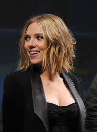 Yesterday at the cbs upfronts (where she stopped in to promote her new summer series, extant) she showed off her current cut, a lovely. Shoulder Length Emilia Clarke Short Hair Novocom Top