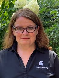 Debbie Studebaker's Instagram, Twitter & Facebook