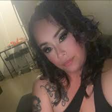 Melissa Dzikowski's Instagram, Twitter & Facebook