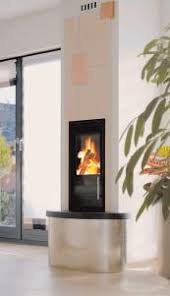 In der karlsruher waldstadt ist ein waldkauz durch den schornstein in den kamin eines einfamilienhauses gefallen. Schornstein Mit Integriertem Kamineinsatz Als Einheit Kombiniert