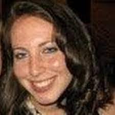 Julia Simovsky's Instagram, Twitter & Facebook