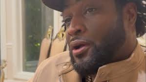 Frank asks his Dad can he come up with $750,000 to loan him for the Cubans