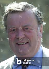 Image of CONSERVATIVE KEN CLARKE LEAVES HIS HOME IN LONDON, 2001-06-22  (photo)