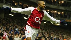 This is the 2003/04 arsenal squad but with players from season 2018/19. Arsenal Invincibles How Wenger S 2003 04 Gunners Went A Season Without Defeat Goal Com