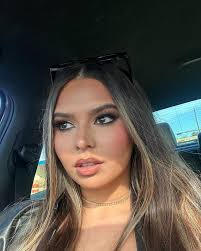 J U L I A (@julia.shoffner) • Instagram photos and videos