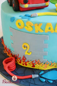 Für den tortenboden habe ich auch ein video bei youtube wo man auch in der beschreibung das rezept entnehmen schokolade klein raspeln und mit dem wasser zusammen heiß machen, verrühren und etwas auskühlen lassen. Feuerwehrmann Sam Torte Jennys Backwelt