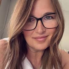 What do the platinum cups look like this year and has anyone gotten their  passes processed?