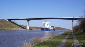 A very nice place to rest and with a little luck you can see the bridge in action. Kiel Canal Kiel Kiel 1895 Structurae