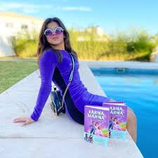 Donde vive karina y marina es uno de los libros de ccc revisados aquí. Karina Marina On Instagram Es Hoy Por Fin Podreis Encontrar Nuestro Libro Listas Para La Pa Fotos De Marina Ropa Vintage Mujer Youtubers Famosos