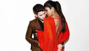 Nick jonas & priyanka chopra pda's on the menu!!! Ek0tudafiddt2m