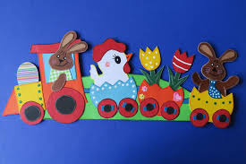 Fensterschmuck Fensterbild Aus Tonkarton Osterzugmit Hasen Ein Designerstuck Von Nickysbastelwelt Bei Da Basteln Fruhling Ostern Osternest Basteln Basteln