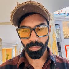 Hi I am single and looking for my soulmate and friend and partner