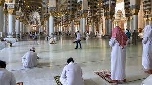 Saudi arabia indefinitely extended a curfew due to the coronavirus on sunday amid a surge of new infections, and the united arab emirates warned of possible action against countries refusing to allow migrant workers to be repatriated. Saudi Arabia Lifts Coronavirus Curfew Bbc News
