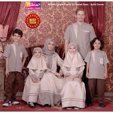 Beli baju couple family online berkualitas dengan harga murah terbaru 2021 di tokopedia! 20 Inspirasi Foto Baju Muslim Couple Family Trend Couple