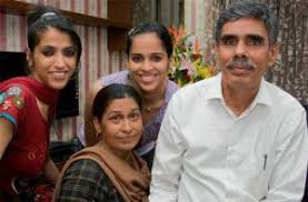 Read | 'saina' director reveals how parineeti chopra was roped in to play lead role in the biopic. Saina Nehwal Father And Mother Name Family Pictures Biography