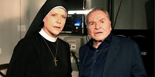 Fritz wepper gilt zurecht als urgestein des deutschen fernsehens. Um Himmels Willen Geht Zu Ende Aber Es Gibt Trost