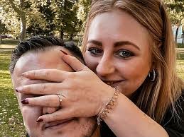 Lisa Rinker's Instagram, Twitter & Facebook