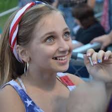 Hello my name is gabi and I watch your show .I denk you all are very  amazing. I love your show watch the last one.shauna good luck