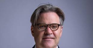 Dolphin Living elects new chair and committee members