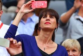 She first met pep in a clothes store that was owned by her own family.at that time, her husband was invited to barcelona to do modelling for antonio miro. Pep Guardiola Hochzeit Nach 25 Jahren