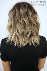 Beautiful curtain bangs transitioning into longer layers belong to our favorite wavy hairstyles due to their simplicity and effortless chic. Pin On Hair