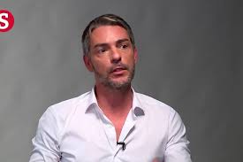 E quase todos tiveram o apresentador cláudio ramos como protagonista. Claudio Ramos O Big Brother As Financas E A Saida Da Sic Video Sabado